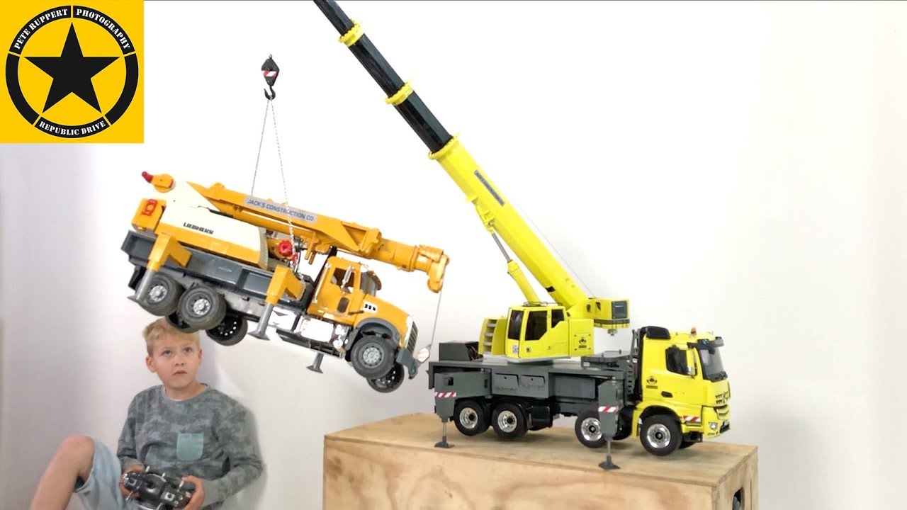 BRUDER CRANE TRUCK lifted by GRUMALU Crane ♦ GRUMALU LIEBHERR 1045 Worlds best RC Toys for Kids!