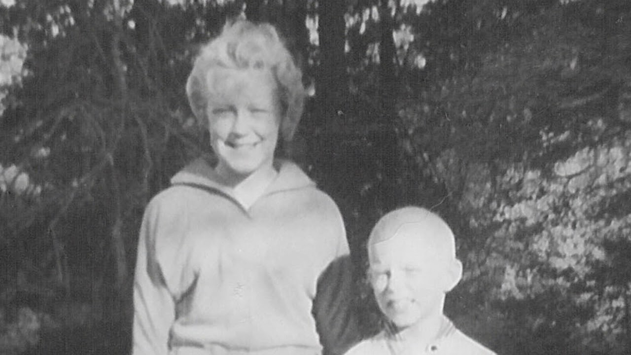 Fred Espenak Jr. '76, College of Natural Sciences and Mathematics Outstanding Alumnus Award