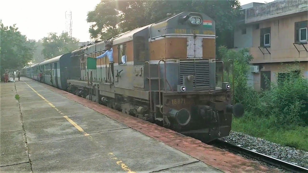 (14629) Sutlej Express (Chandigarh - Firozpur Cantt) Departure From Model Gram Railway Station.!