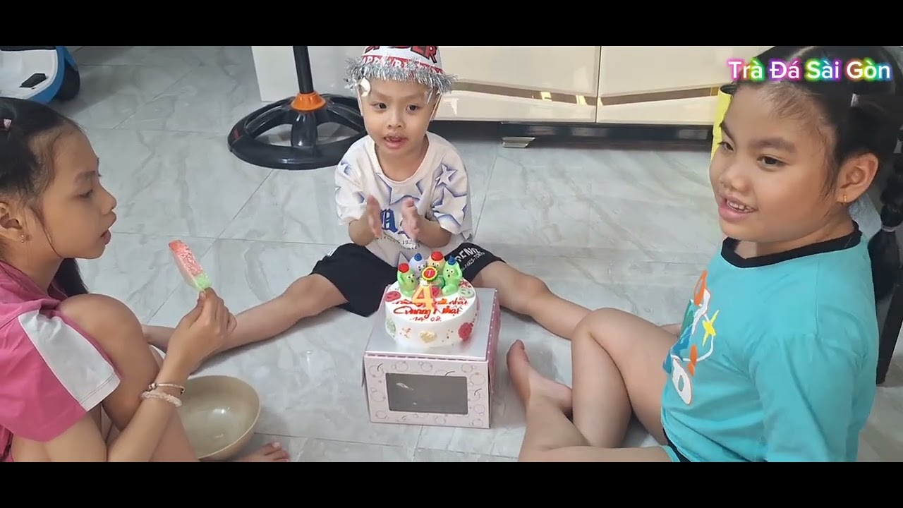 Sinh Nhật 3 Bon.Chúc con hay ăn chóng lớn nhé!
