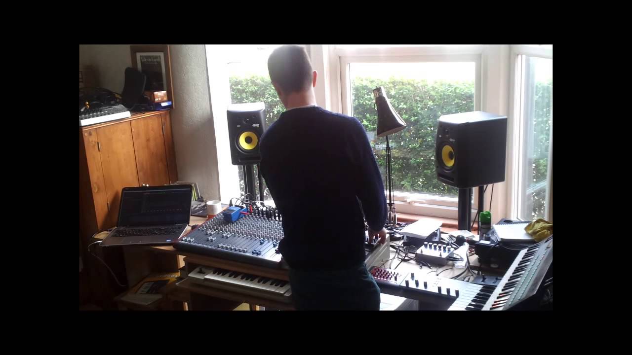 Live Set : MPC, Blofeld, MFB522 : Deep Sounds