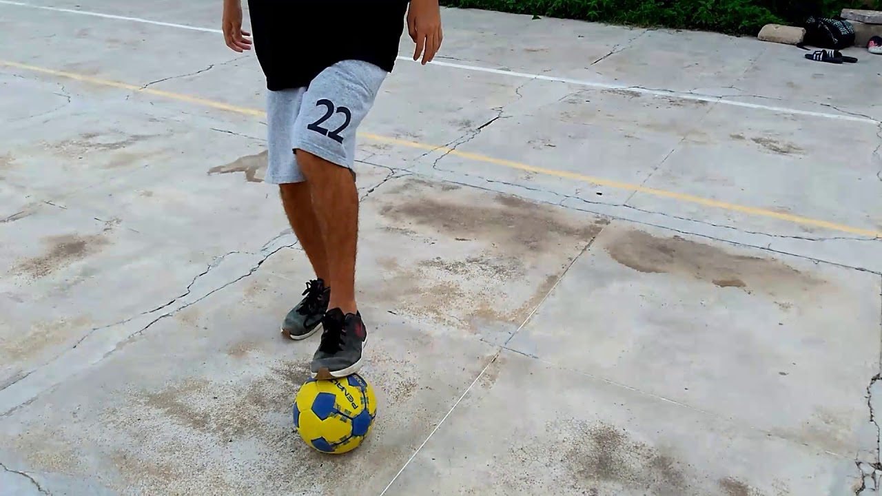 Aprenda um COMBO AVANÇADO de FUTEBOL DE RUA - CWB FREESTYLERS