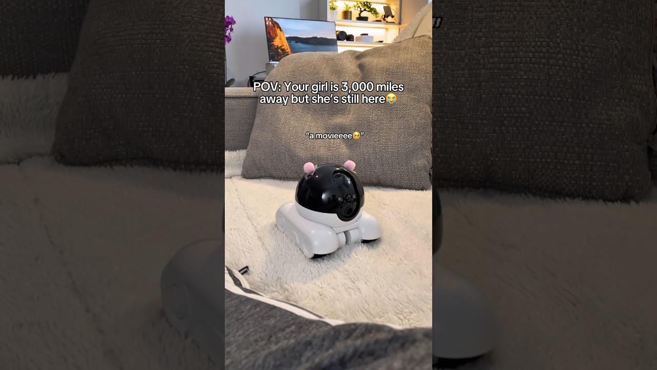 My girlfriend is a tiny little robot 😭💕 #robot #longdistance #couples #home