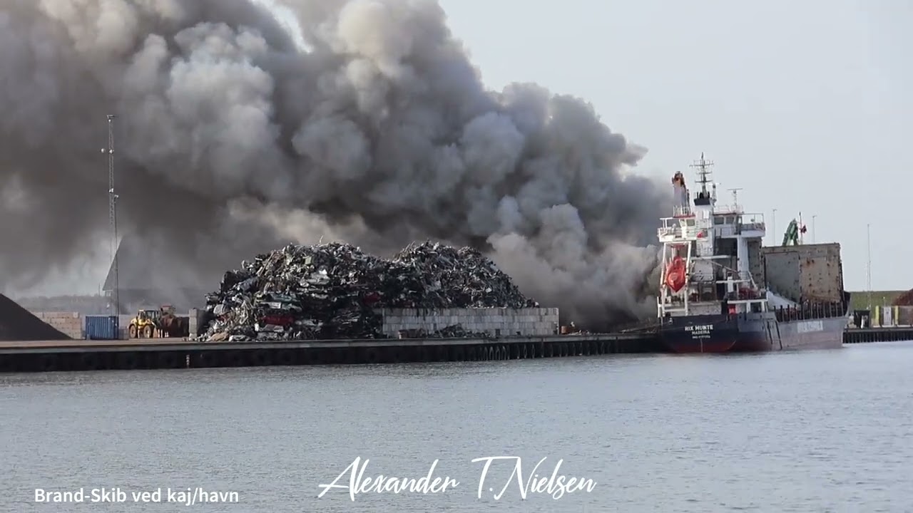 30-04-24  Brand-Skib ved kaj/havn