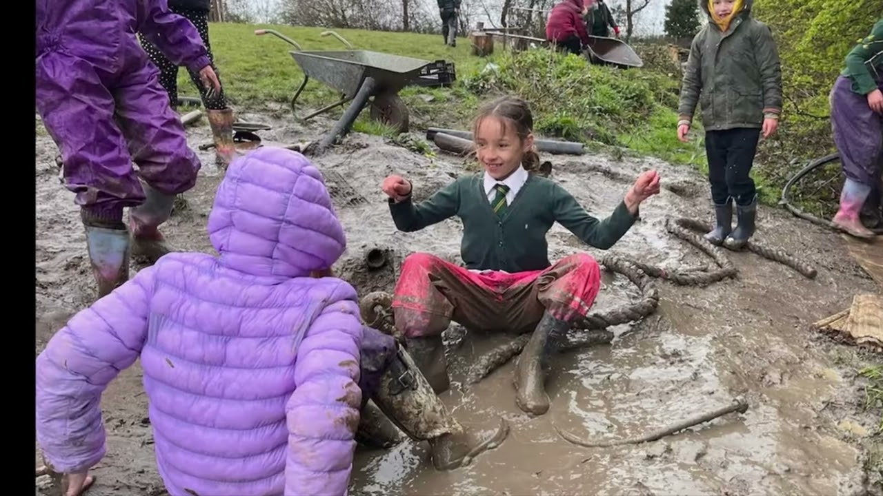 Winter play at Hernhill