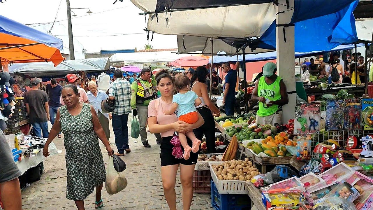 FEIRA LIVRE DE SOLÂNEA NA PARAÍBA - FEIRA MUITO GRANDE NAS RUAS DA CIDADE DO INTERIOR DA PARAÍBA