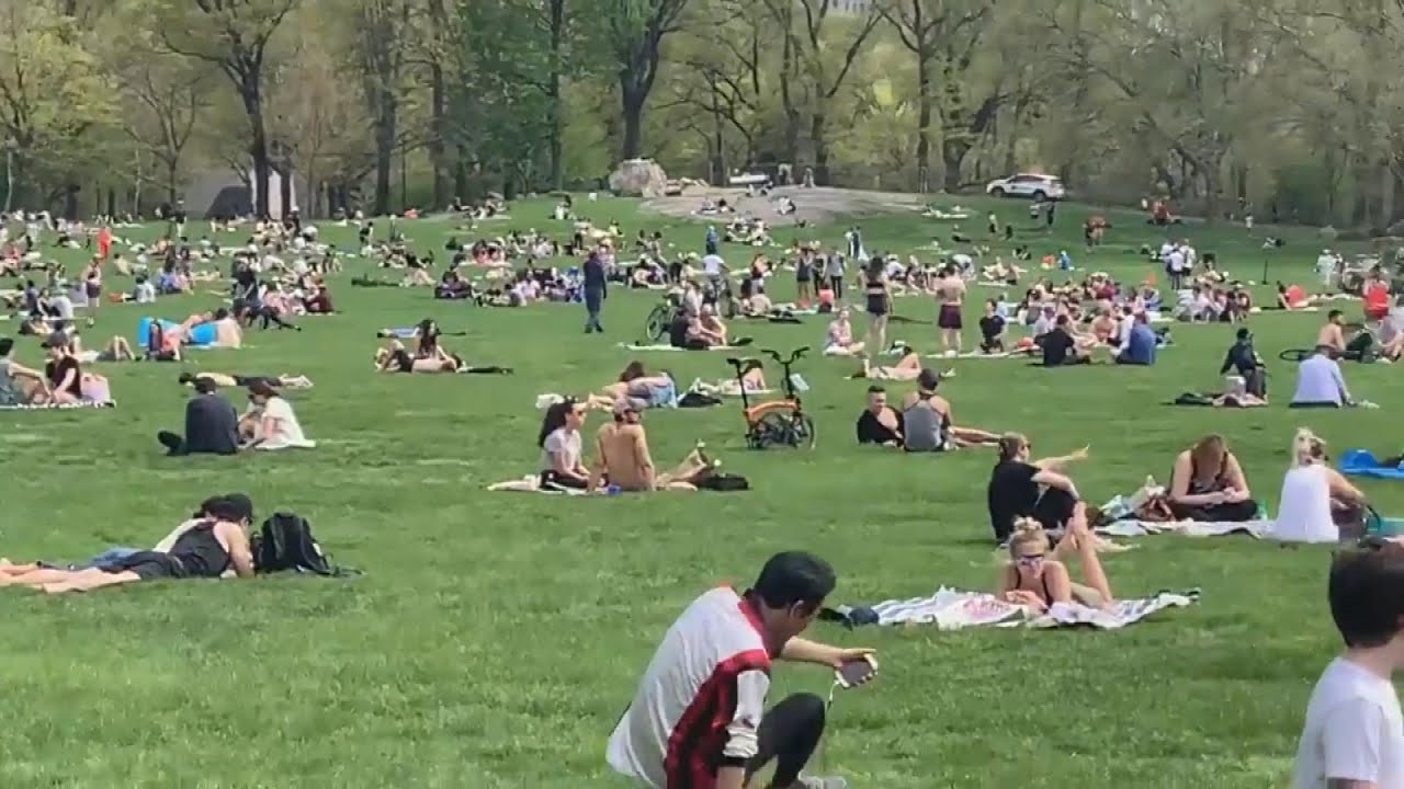 Packed Parks Are Infuriating Some Medical Workers