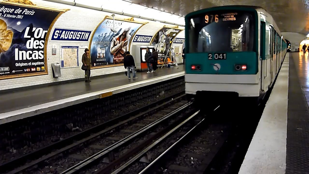 Paris Metro - Line 9 - MF 67 - Saint Augustin