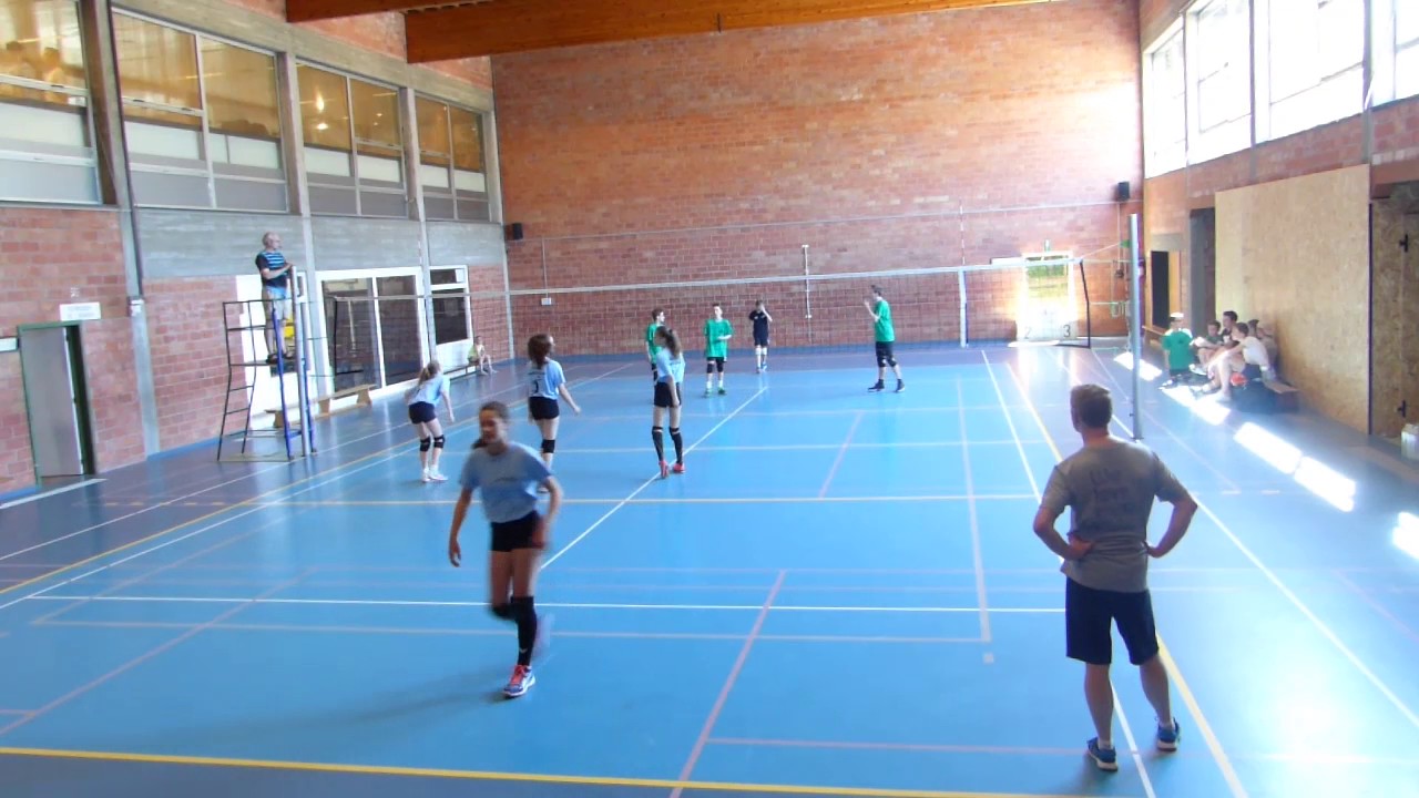 Volleyball 4v4 game boys vs girls at VHL