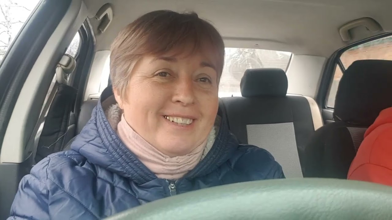 Какая пенсия у моей тёти. Встретила брата .