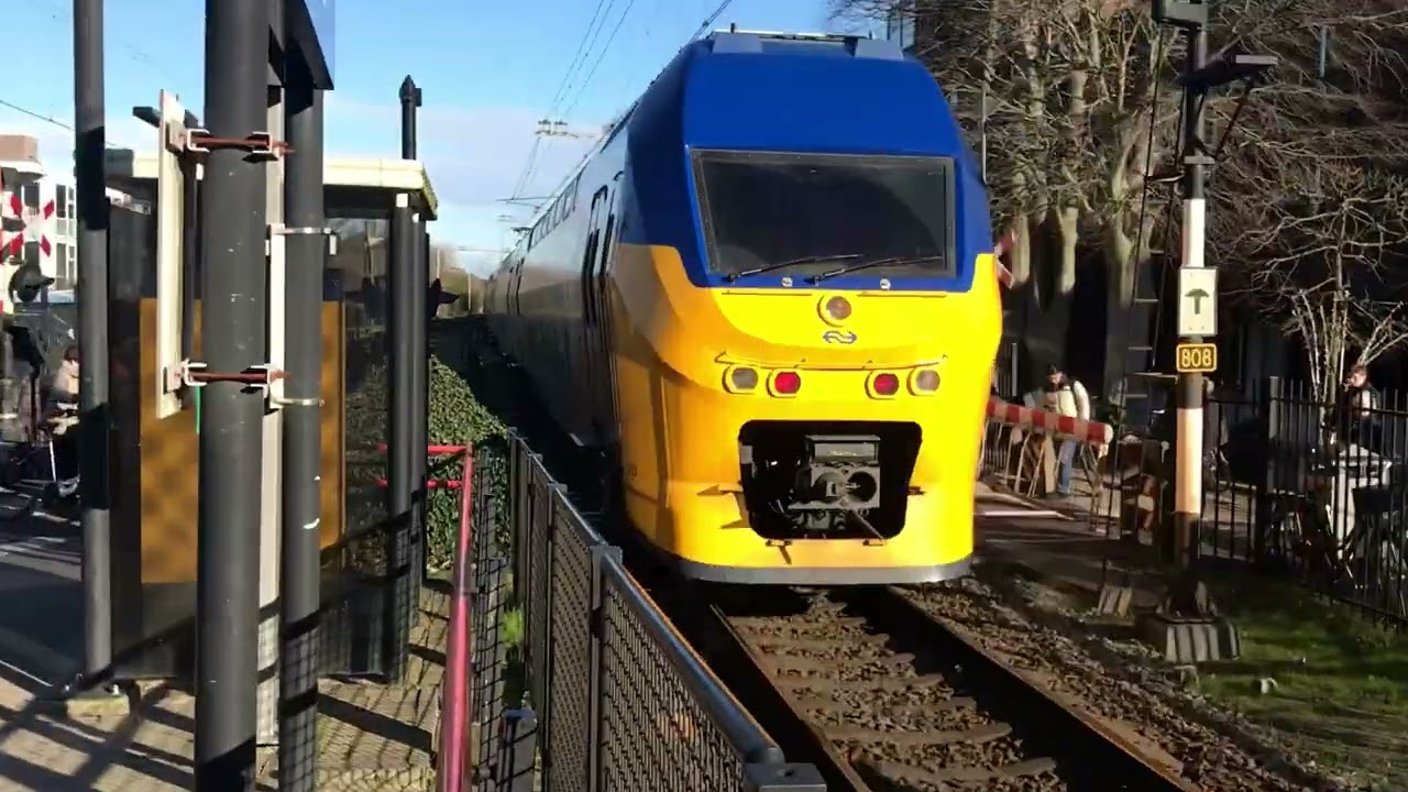 Treinen in op station Heiloo en omgeving