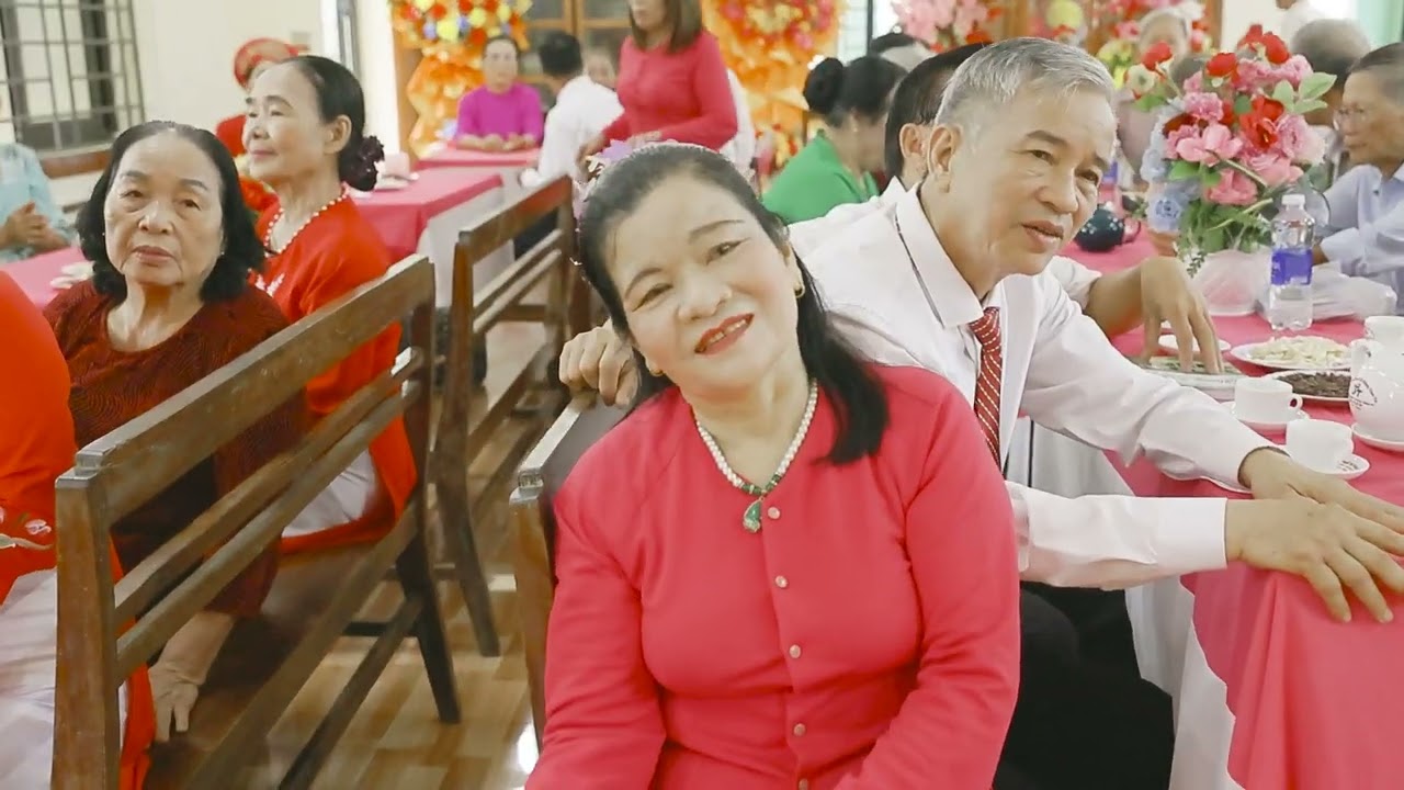 Ra mắt tập thơ Hương Quê 12