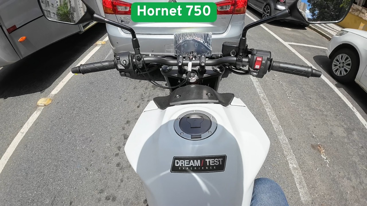 Honda Hornet 750; Além do Nome, o Que Ela Tem de Interessante.