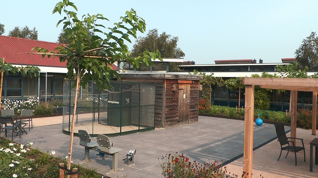 Opening binnentuin De Schutse: 'n Bin'hof