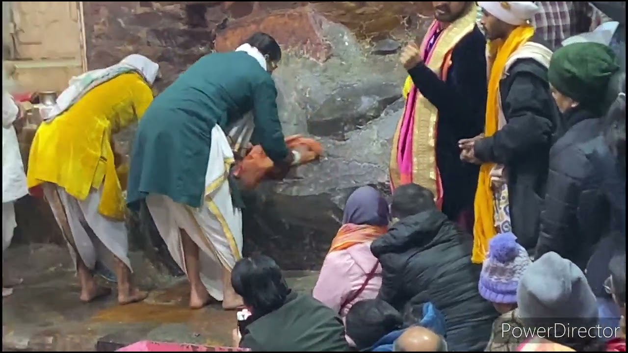 Giriraj ji Mangla aarti live #goverdhan #jatipura #girirajji  #mangla_aarti