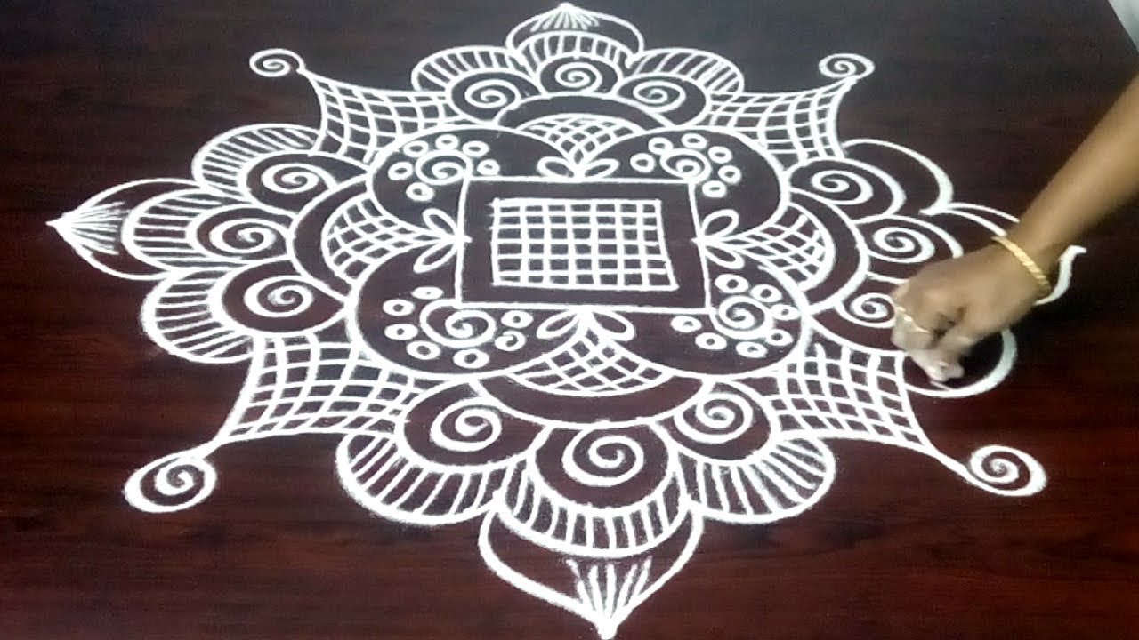 How To Draw Beautiful Creative Rangoli Design For Beginners || Fashion World