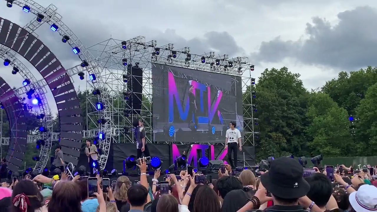 220730 Pentagon - Beautiful Goodbye | Fancam | @ MIKFESTIVAL London