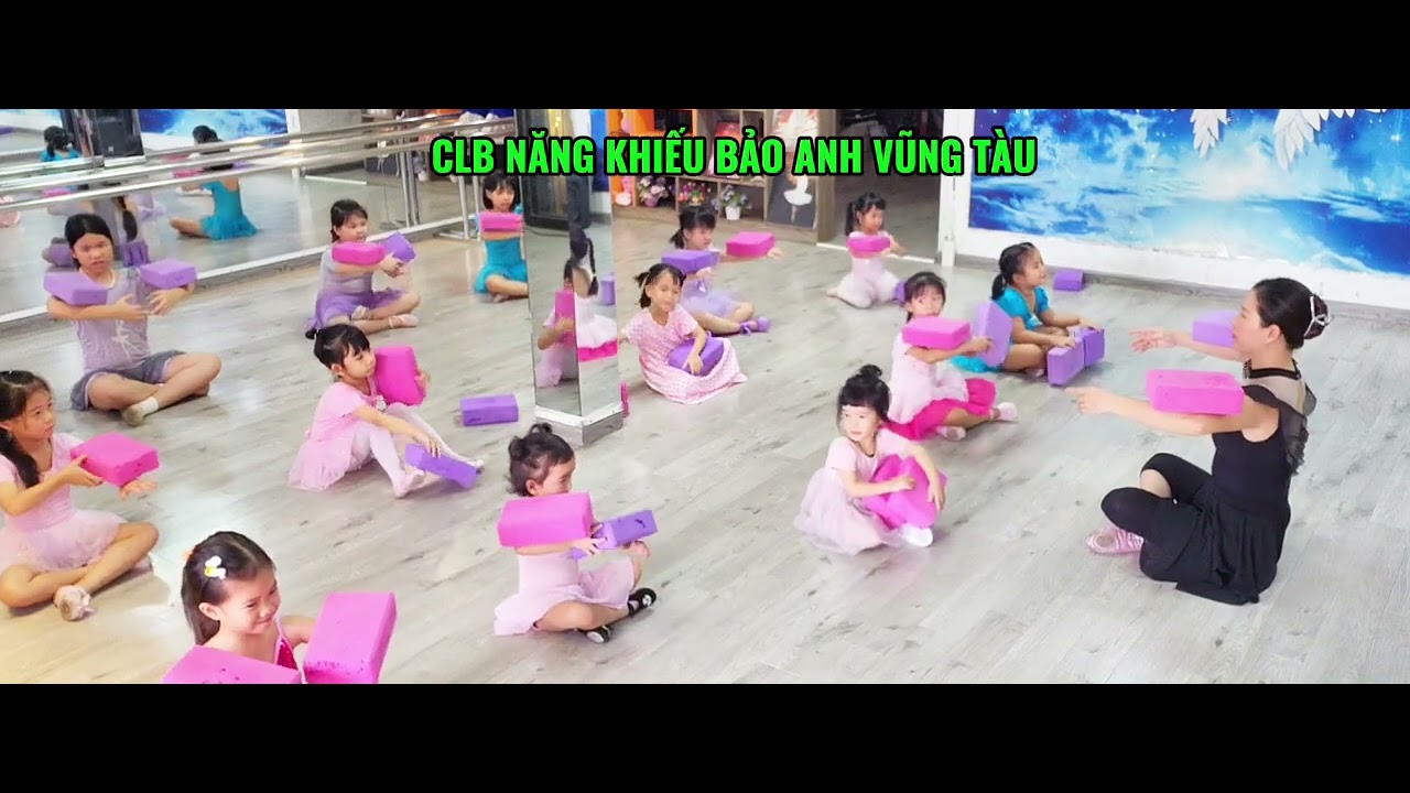 BALLET CƠ BẢN/#phamhuongquynh #clbnangkhieubaoanhvungtau #hocmuanhaycoQuynhVT