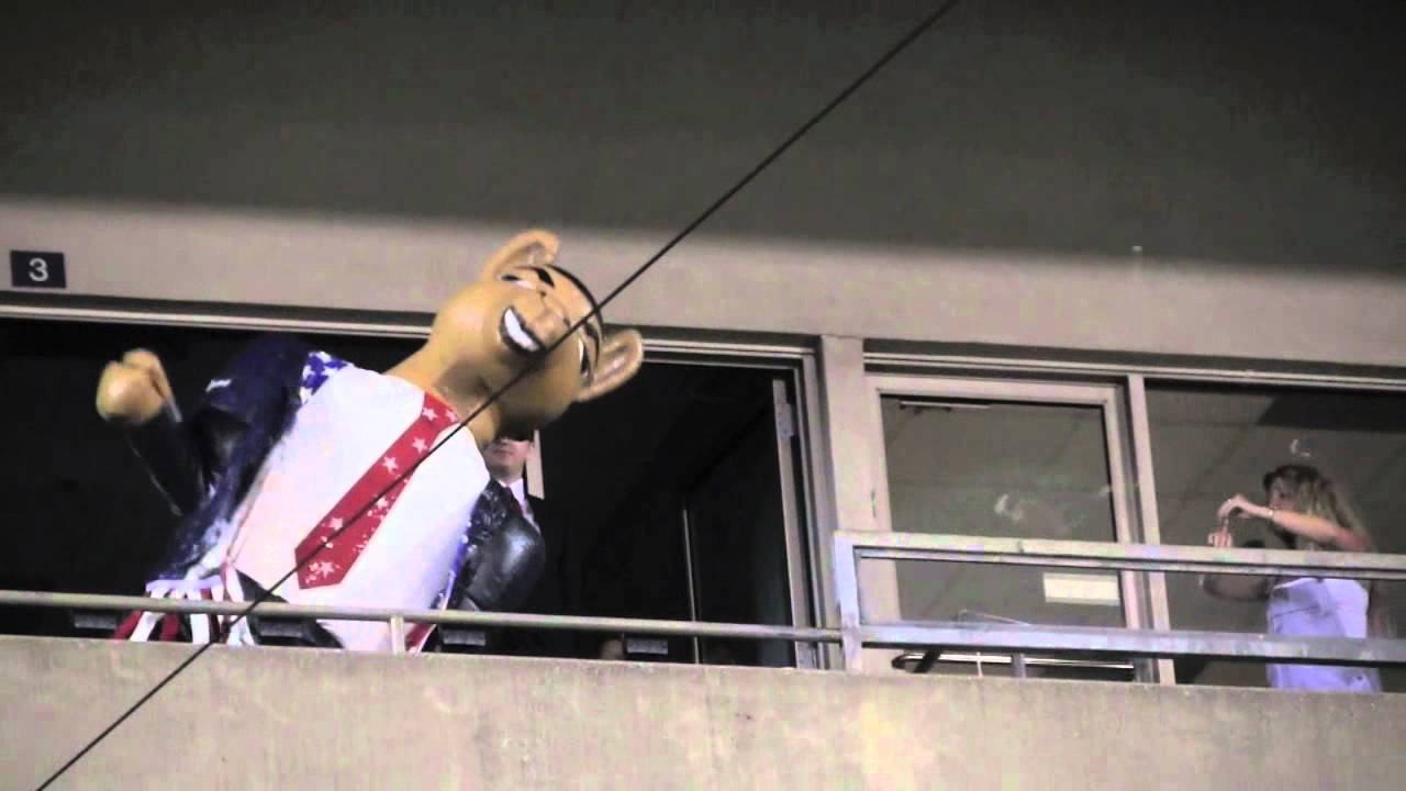 Zooperstars - Barack Ollama at the Norfolk Tides