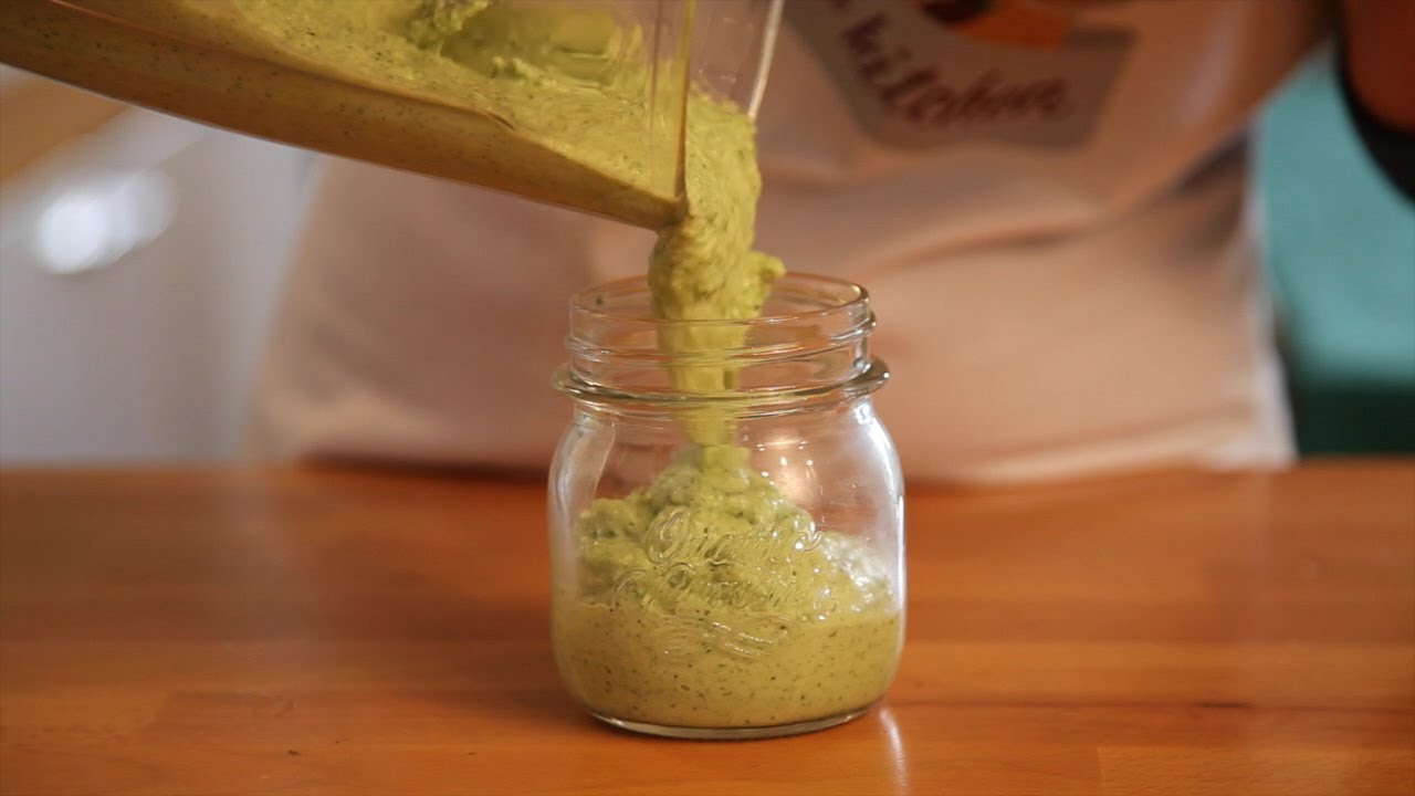 Ricette per bambini: pesto di broccoli con anacardi