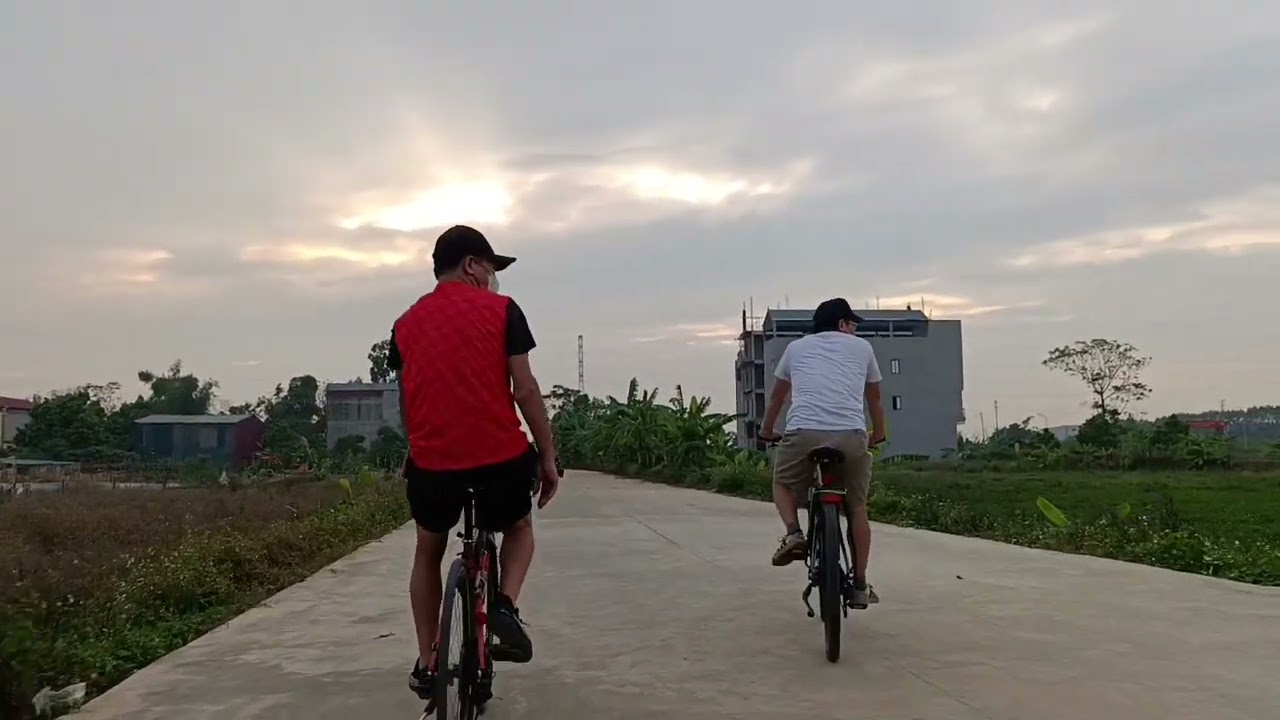 Chiều đạp xe đi khám phá cảnh đẹp làng quê ?