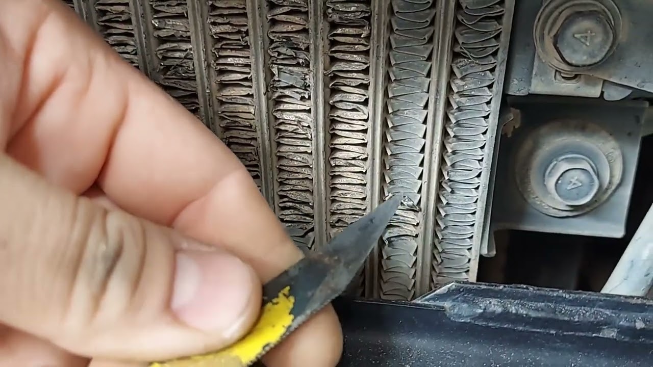 Como restaurar um radiador com aletas dobradas / fechadas