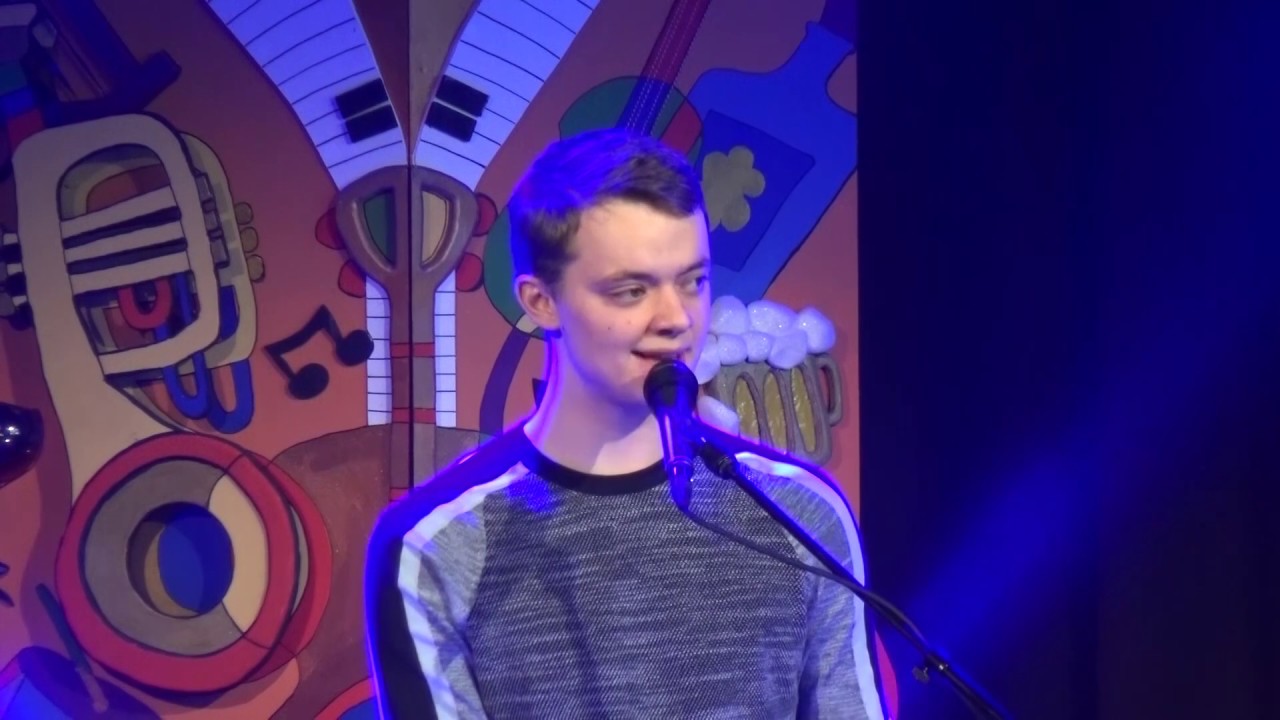 Dancing on my own - Calum Scott (Cover By: Falco Neering) Live @ De Vorstin
