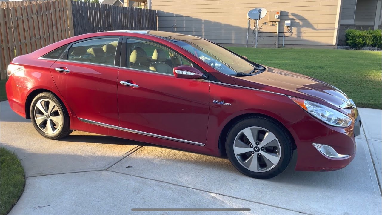 Как открыть багажник на Hyundai Sonata Hydrid, если разрядился аккумулятор (сделай сам)