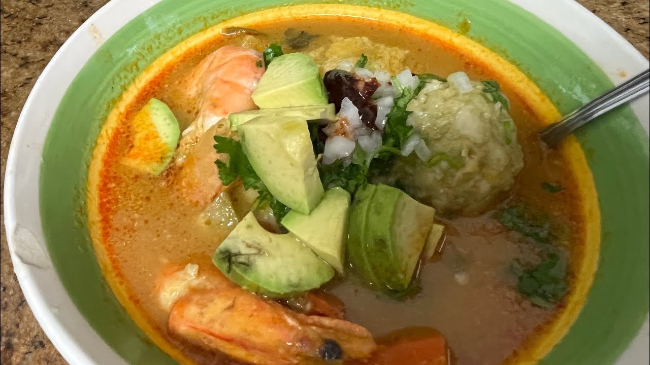 Preparando unas ricas albóndigas de pescado🤗😋🐟