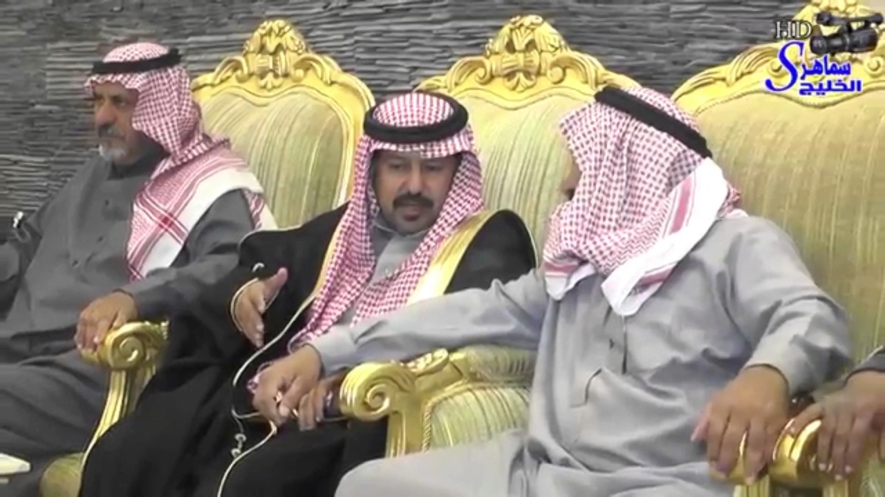 حفل العماعيم .. تهنئةً وتكريماً لأبنائهم