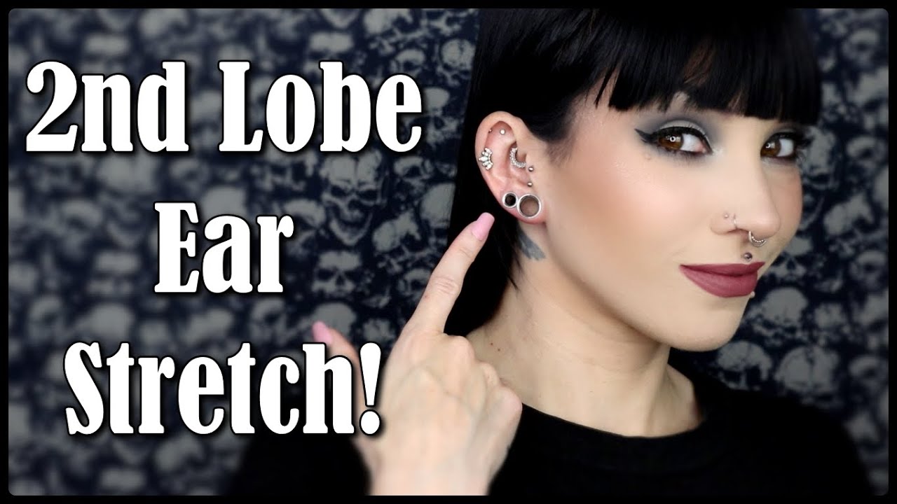 Stretching My 2nd Ear Lobes...AGAIN! | 2G Ear Stretch!