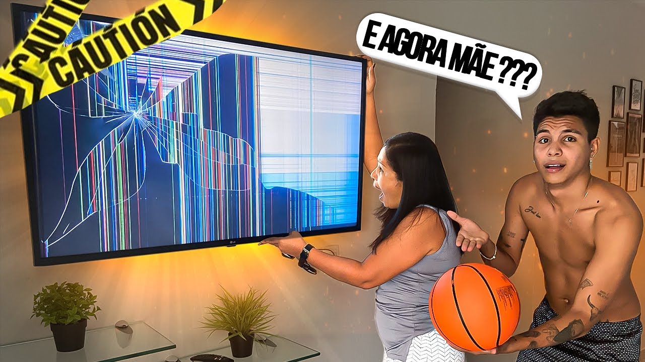 QUEBREI A TV NOVA DA MINHA MÃE COM A BOLA DE BASQUETE !