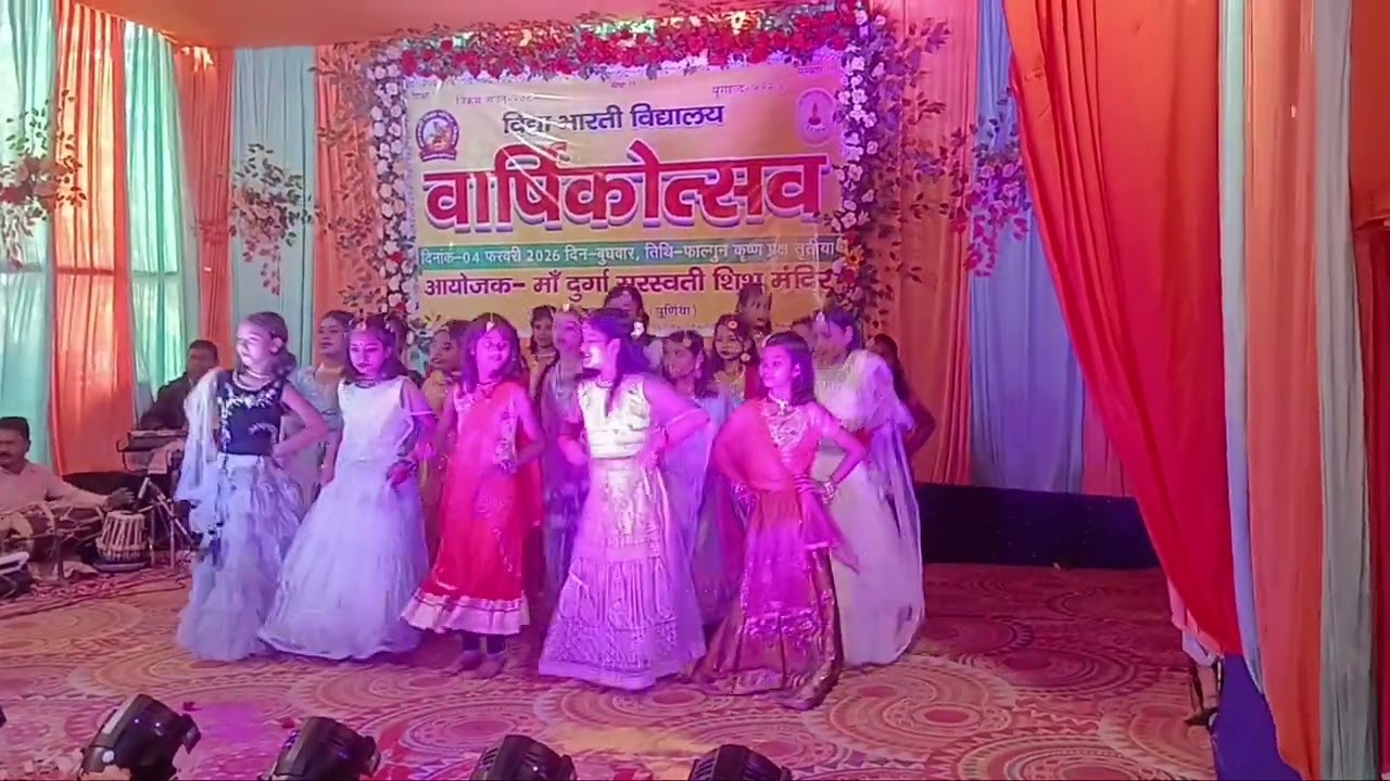 छोटी सी किशोरी 