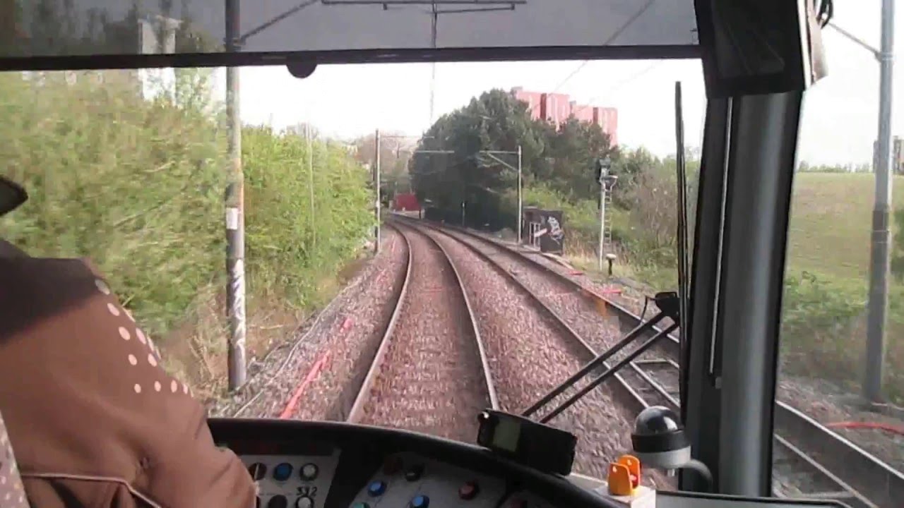 Metrolink Driver's Eye View - Queen's Road to Victoria - Bury Line