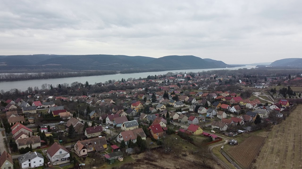 Szob mad&aacute;rt&aacute;vlatb&oacute;l