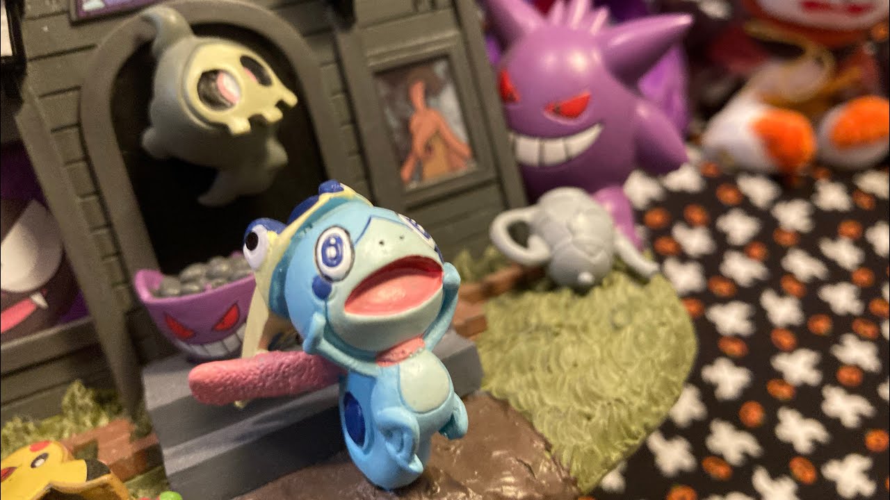 Pokémon Figures – Haunted Pokémon Village – Halloween ASMR