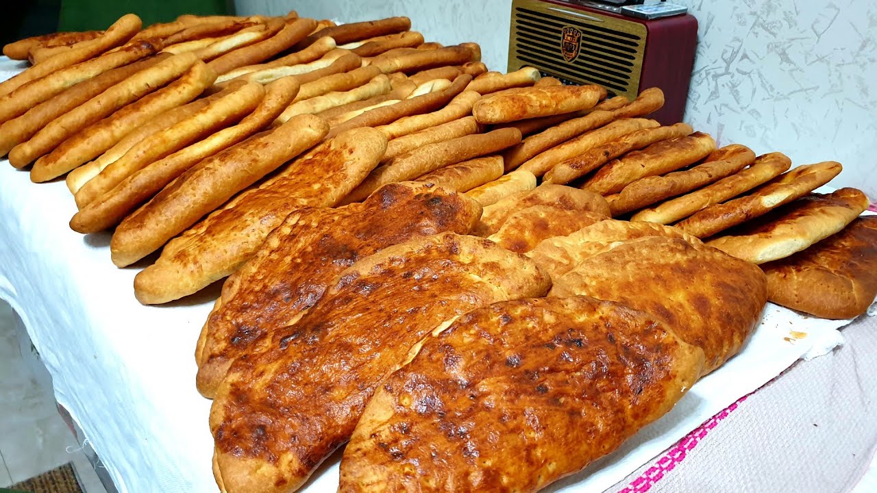 HAKKARİ VE VAN ÇEVRESİNE AİT İÇİ BOL HELVALI ÇÖREK (Kadê,Kete)  Sahurda Yenilebilecek Lezziz Tarif