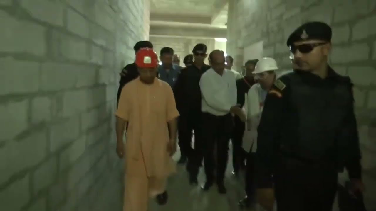 मेडिकल कॉलेज, बिजनौर का निरीक्षण करते मुख्यमंत्री योगी आदित्यनाथ जी