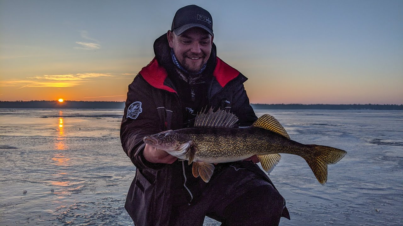 Green Bay Walleyes ON ICE - In-Depth Outdoors S14 E8
