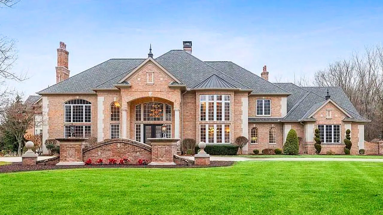 Luxurious elegant mansion worth $3,600,000 in Indiana USA.