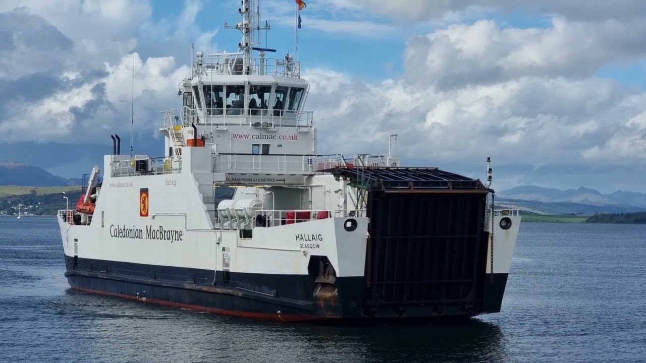 MV Hallaig arriving at Greenock 2021