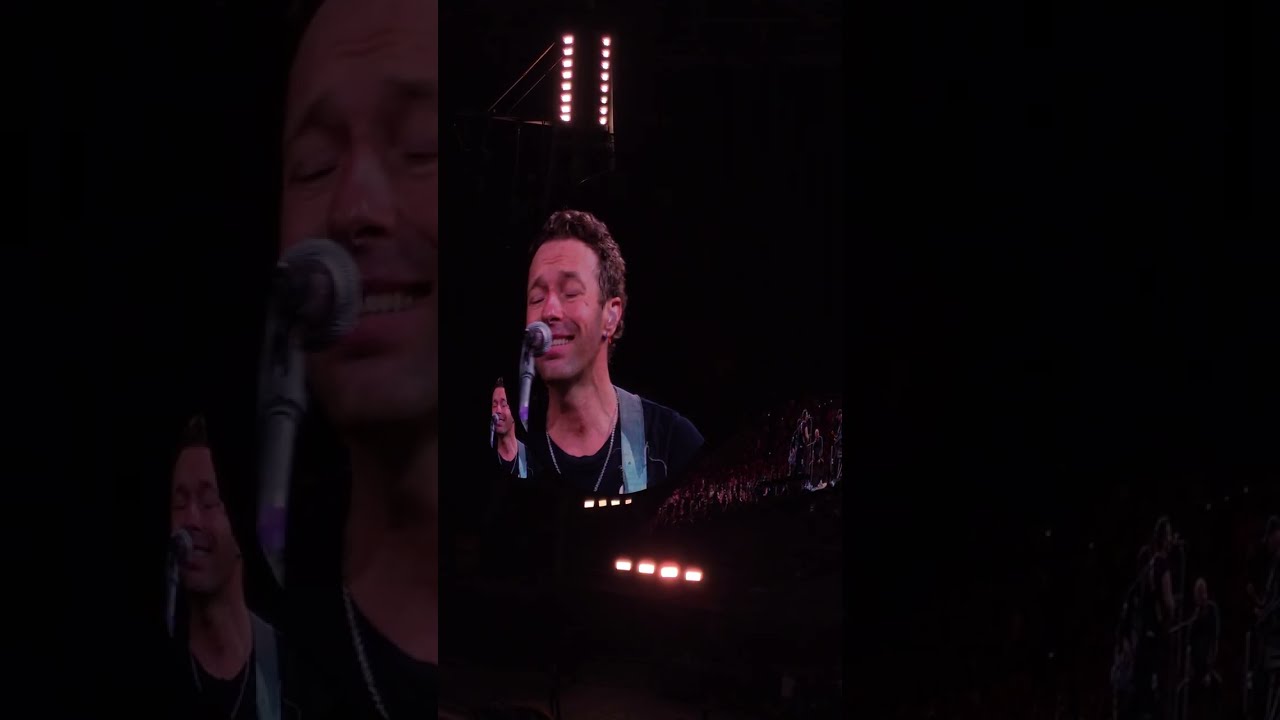 Cemeteries of London, Coldplay LIVE Concert. First time since 2011 played !! Wembley, London 2025 