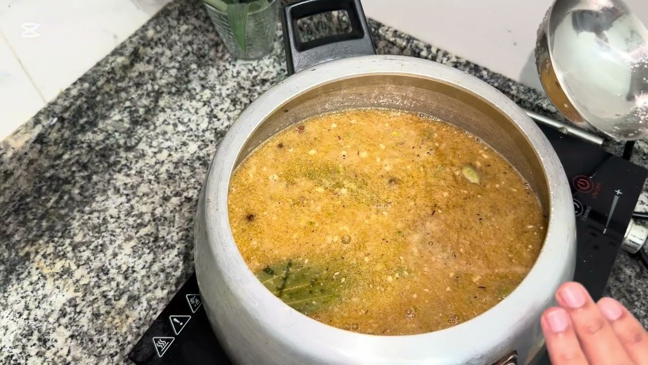 	🤍🍛 Chite Chole in 20 minutes | Quick & Yummy 😋 #ChiteChole #CholeRecipe #QuickRecipe #20Minutes