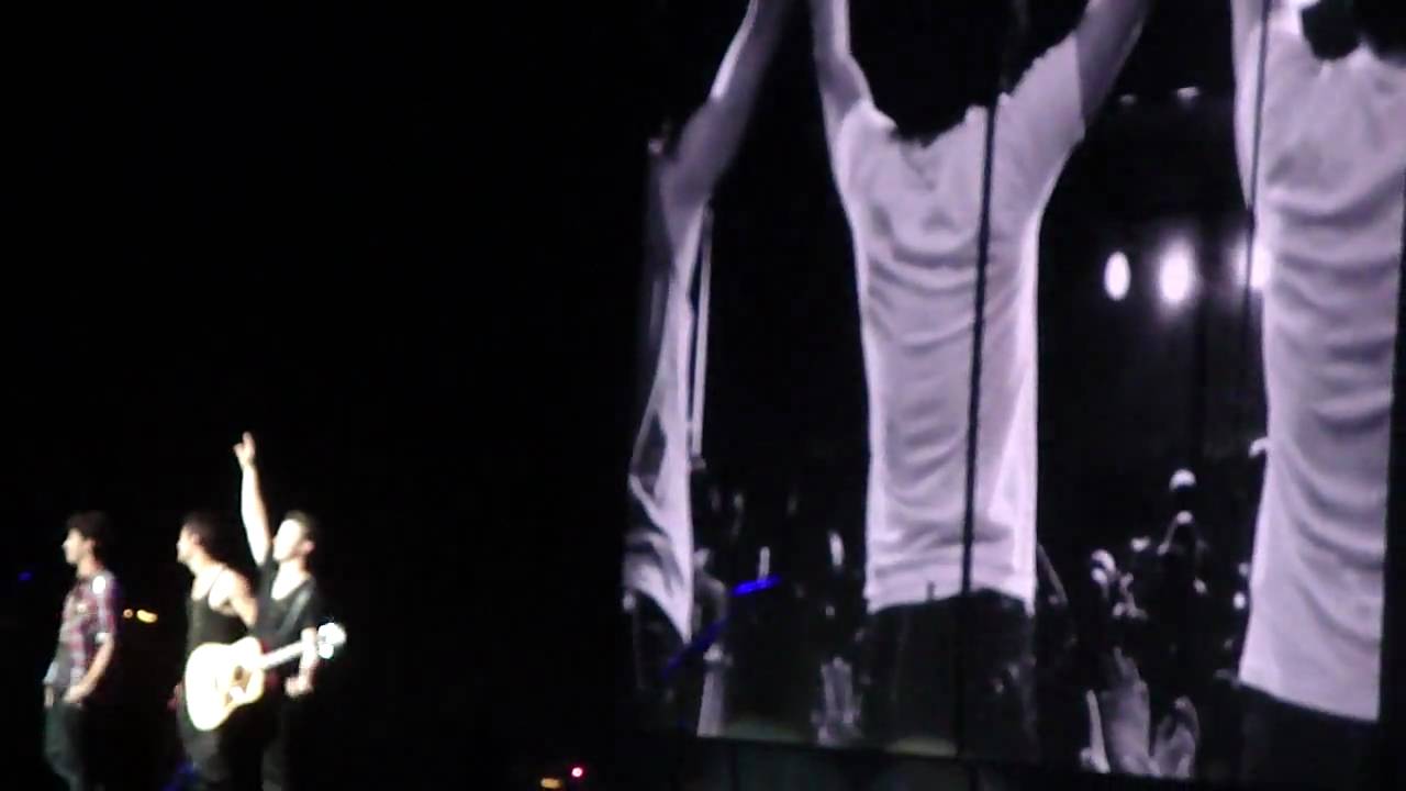 Please Be Mine - Jonas Brothers - Camp Rock Tour 2010
