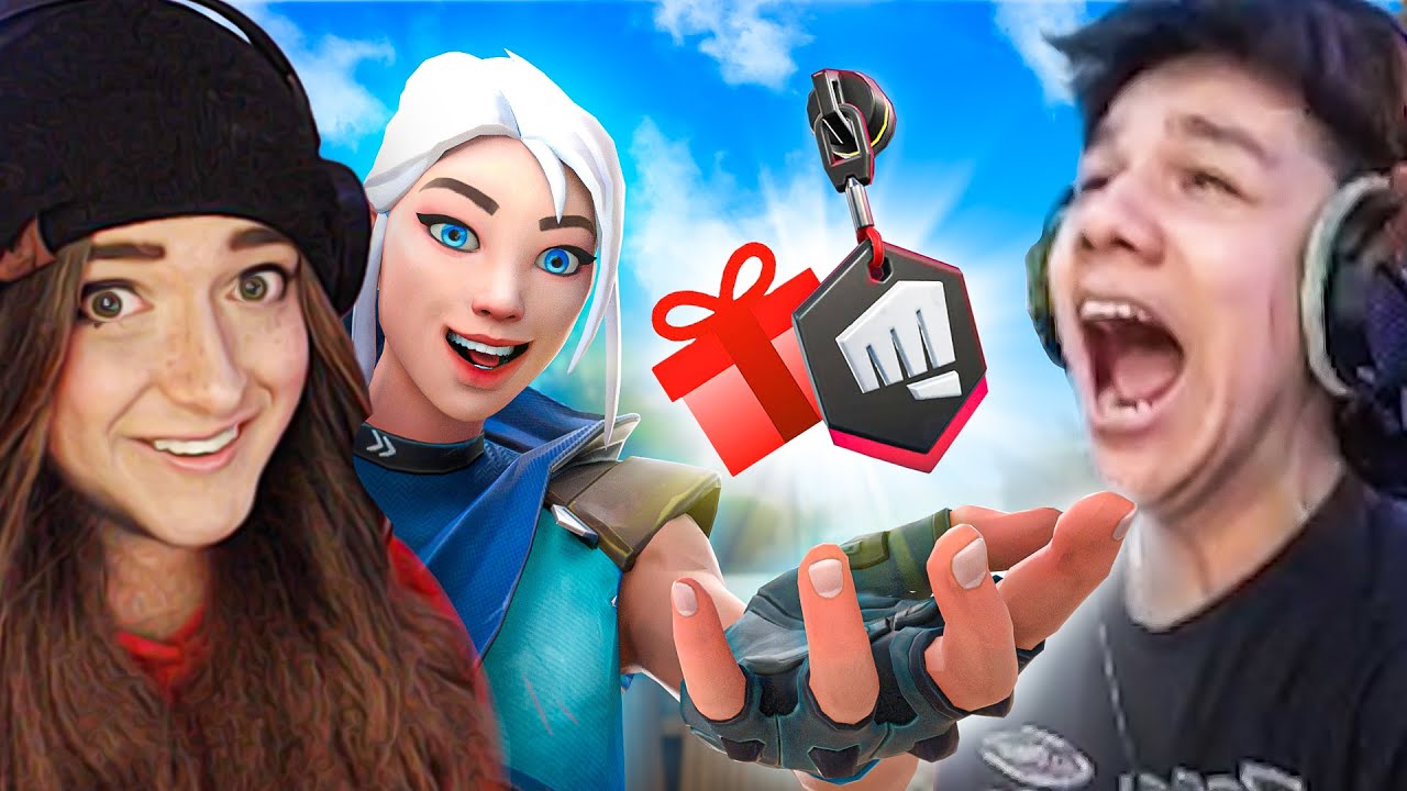 Girl Voice Trolling and Giving Riot Gun Buddy to VALORANT Streamers