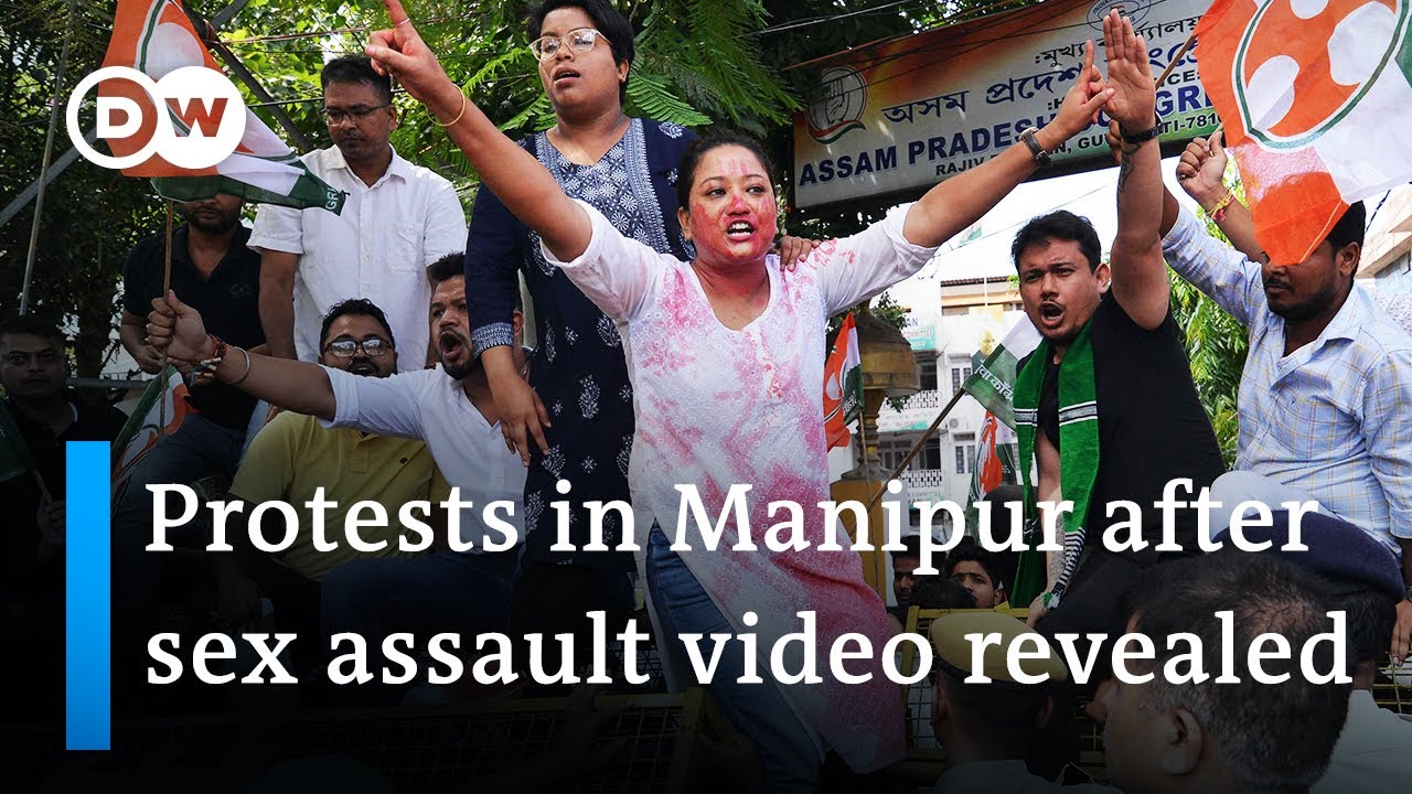 India: Mob burns suspect's house over naked women video | DW News