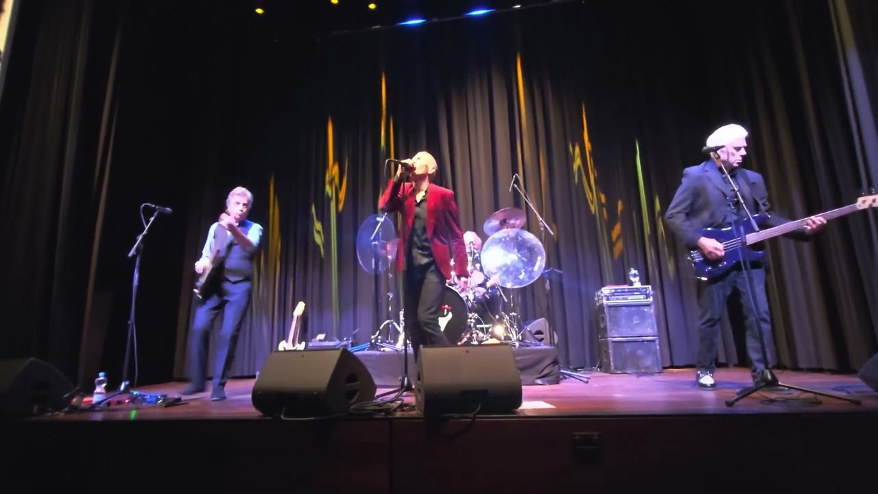 Dr.Feelgood 🇬🇧 ☆ She's In The Middle @ Elefantehuus Liestal 🇨🇭 ☆ Oct 17 2025