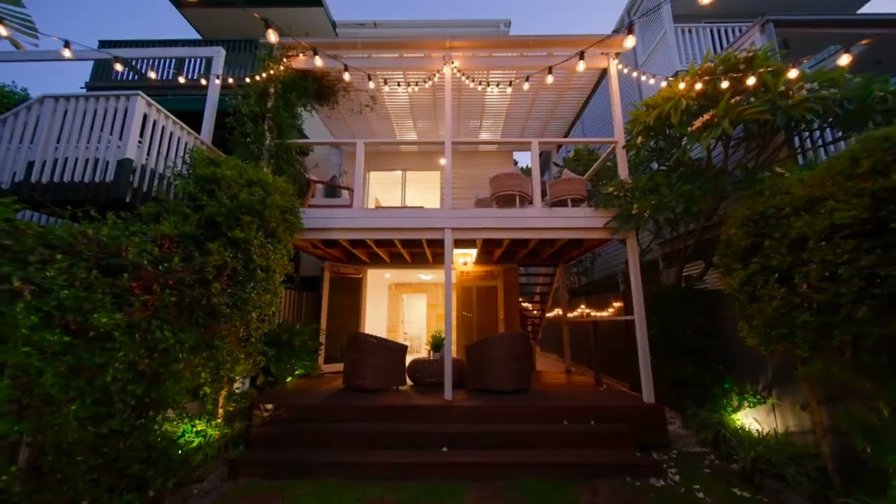 Oliver Lavers & Claudia Brunker Present | 5 Robertson Place, Watsons Bay