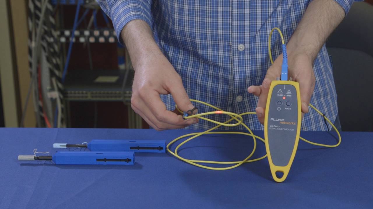 VisiFault&trade; Visual Fault Locator - Cable Continuity Tester by Fluke Networks