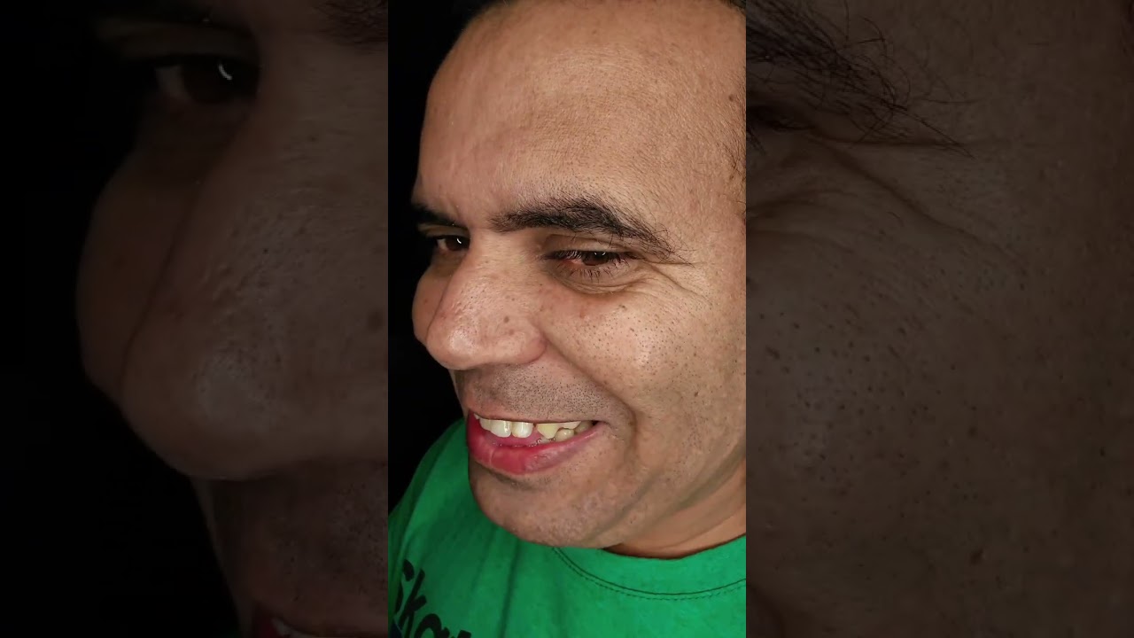 TEM UM HOMEM OLHANDO PRA VOCÊ!😱😱